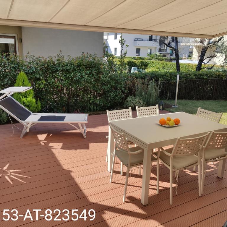 Family Garden Apartment - Appartamento con 2 Camere da Letto - 1