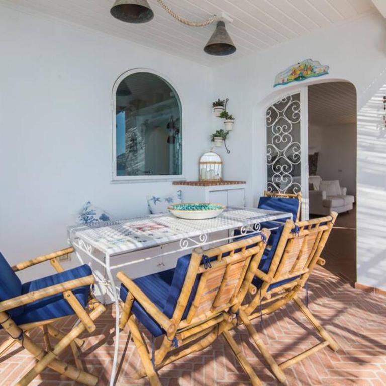 I DELFINI Holiday House - Appartamento con 2 Camere da Letto - 8