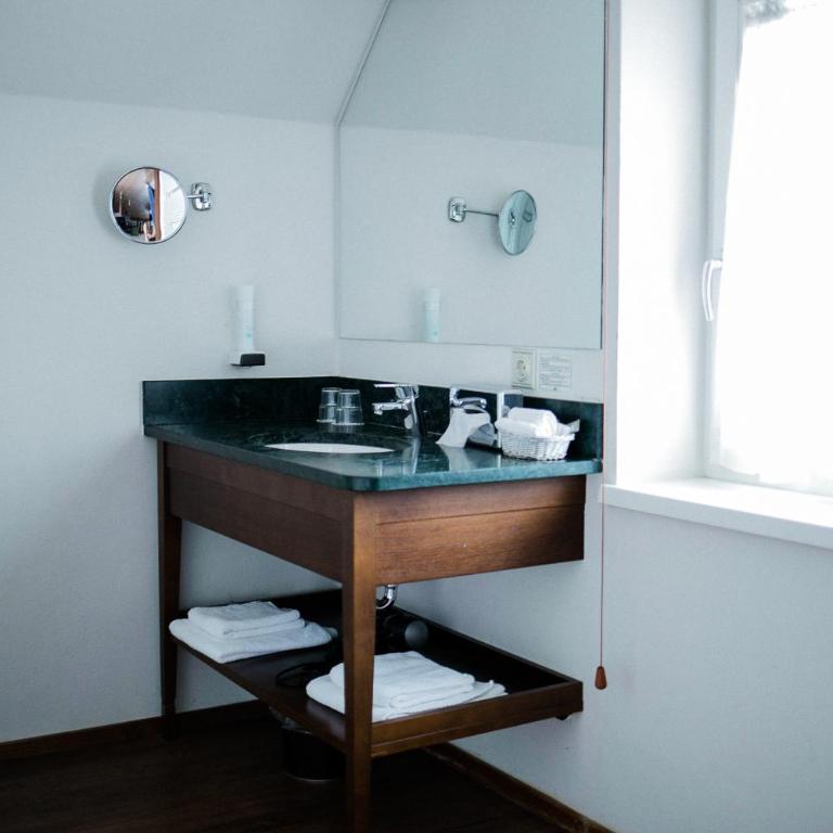 Hotel Friesacher`s Aniferhof - Standard Doppelzimmer mit Balkon - 1