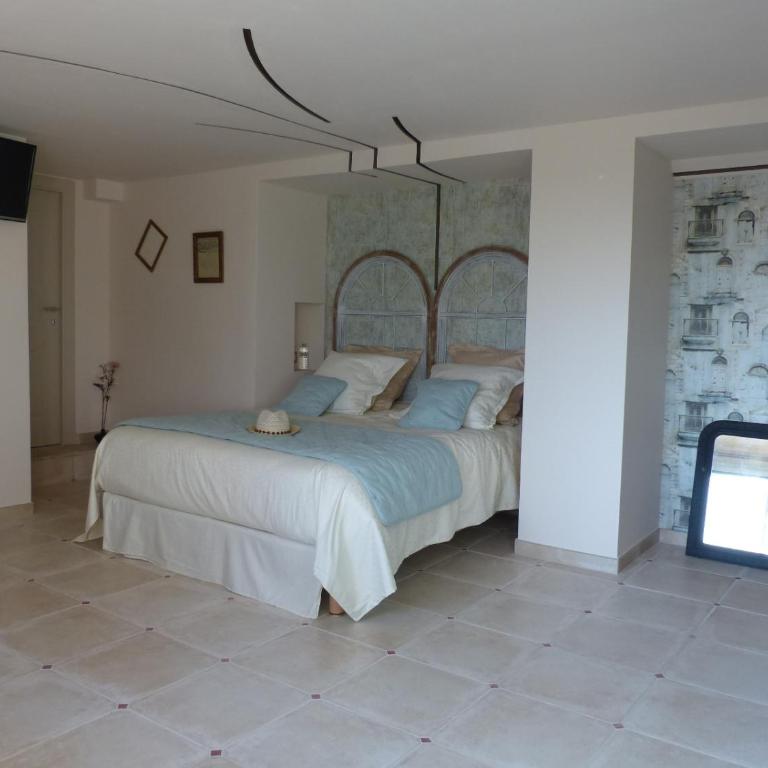 Ô Tilia d'Azur - Suite - Vue sur Piscine - 9