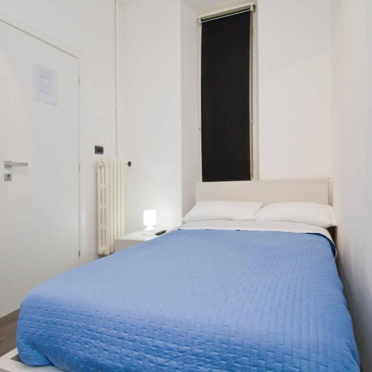 B&B Trieste Plus - Camera Singola con Bagno - 8