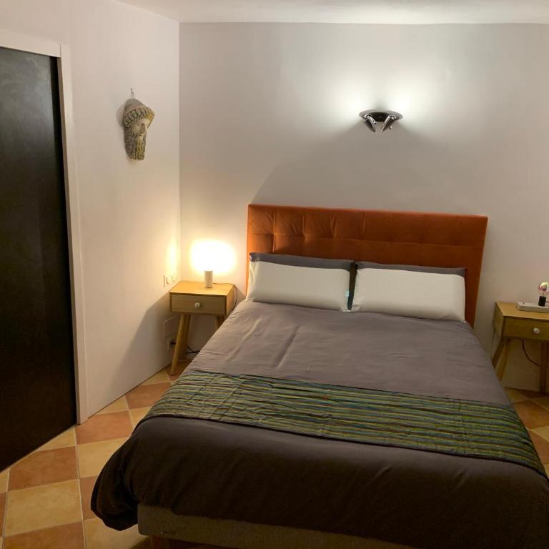 PILA & BED Montpellier Centre Corum Comédie - Chambre calme climatisée - Quiet air-conditioned room - Deluxe Double Room - 2