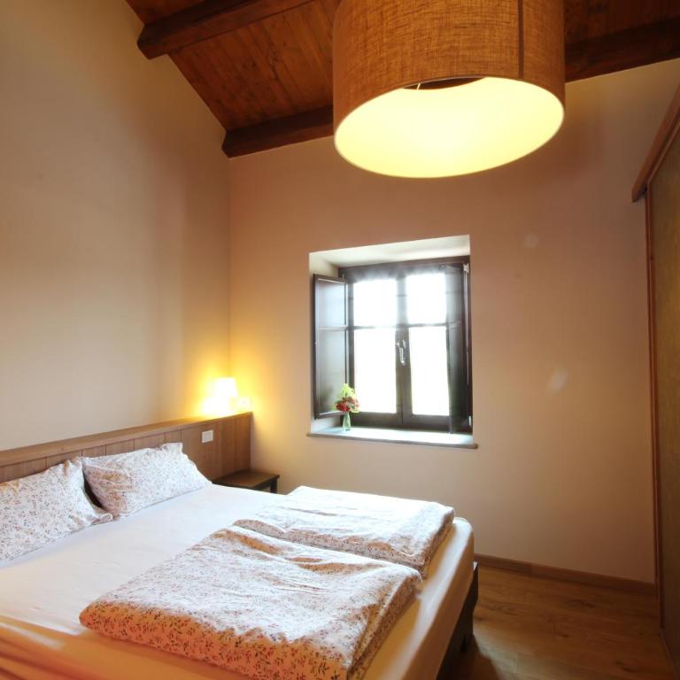 Agriturismo Tetto Garrone - Chambre Double ou Lits Jumeaux - Vue sur Montagnes - 1