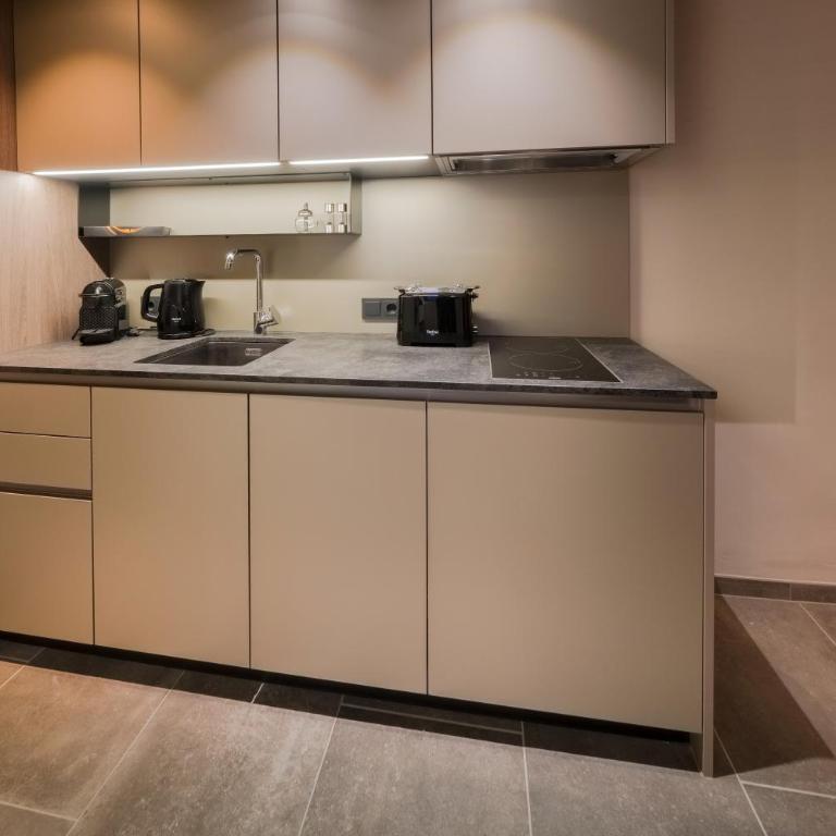 VIER Studios & Restaurant - Studio - 2