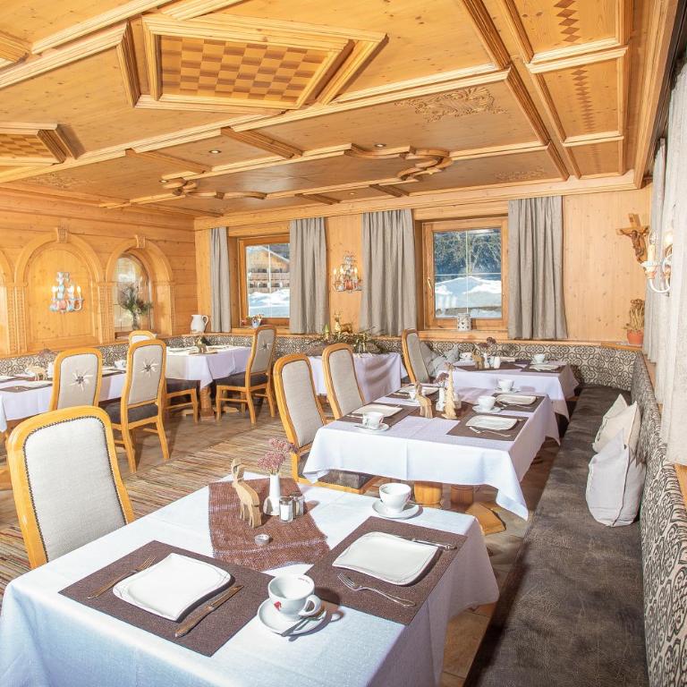 Appartement Frühstückspension Landhaus Karwendel - Doppelzimmer mit Balkon - 21