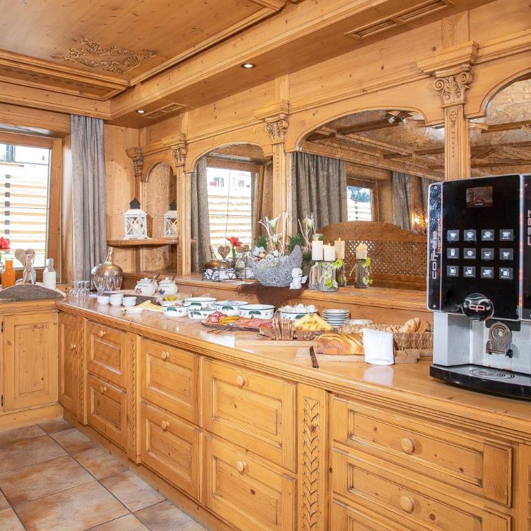 Appartement Frühstückspension Landhaus Karwendel - Doppelzimmer mit Balkon - 20