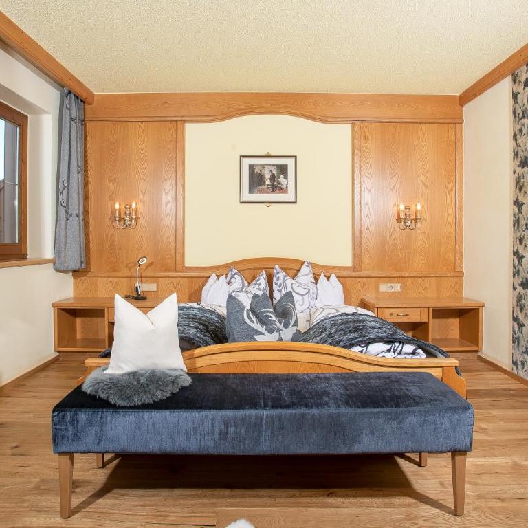 Appartement Frühstückspension Landhaus Karwendel - Doppelzimmer mit Balkon - 4