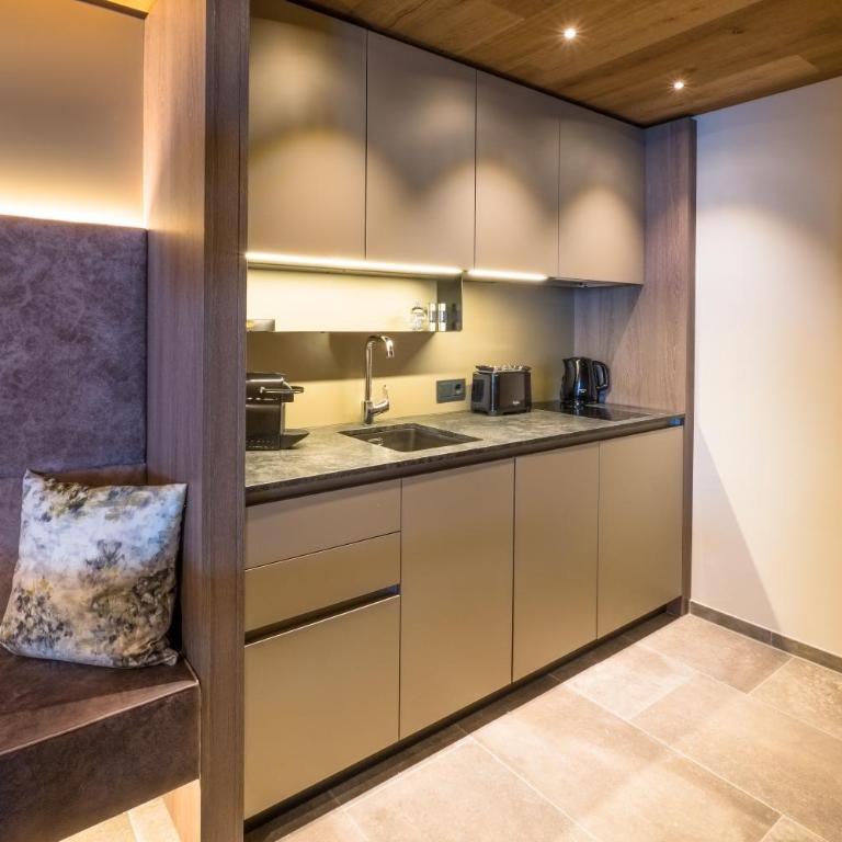 VIER Studios & Restaurant - Superior Studio - 5