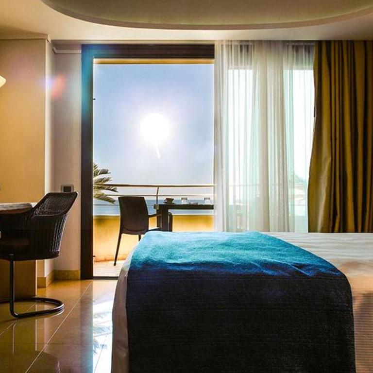 Taormina Panoramic Hotel - Camera Matrimoniale/Doppia con Letti Singoli con Vista Mare - 1