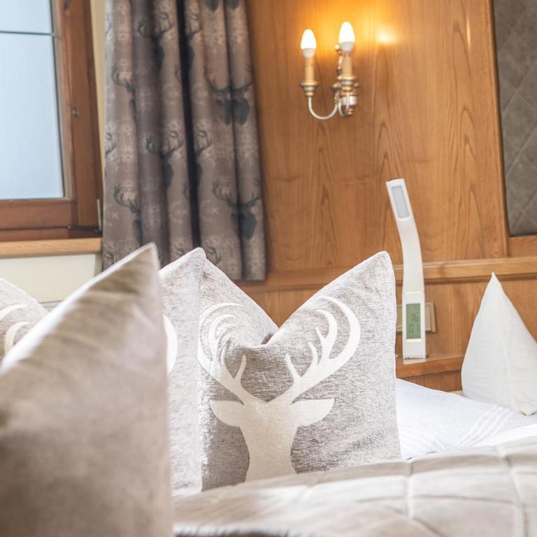 Appartement Frühstückspension Landhaus Karwendel - Doppelzimmer mit Balkon - 19