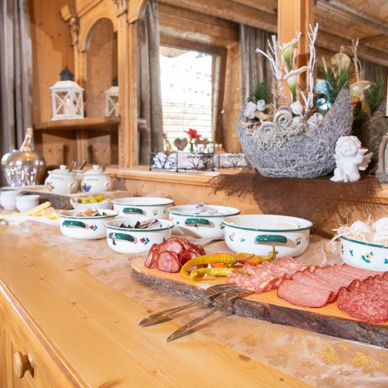 Appartement Frühstückspension Landhaus Karwendel - Doppelzimmer mit Balkon - 17