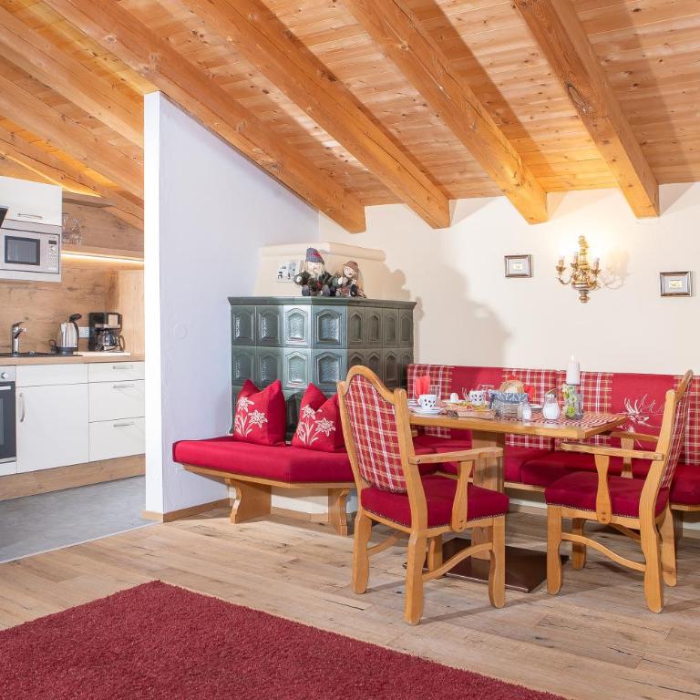Appartement Frühstückspension Landhaus Karwendel - Apartment mit Blick auf die Berge - 1