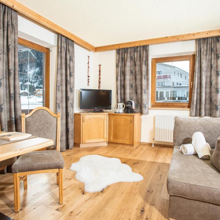 Appartement Frühstückspension Landhaus Karwendel - Doppelzimmer mit Balkon - 11