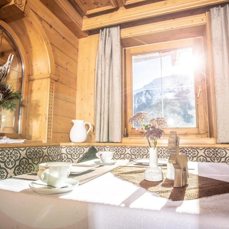 Appartement Frühstückspension Landhaus Karwendel - Doppelzimmer mit Balkon - 8