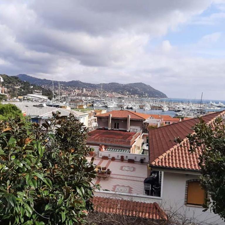 Casa Gazzano - Four-Bedroom House - 31