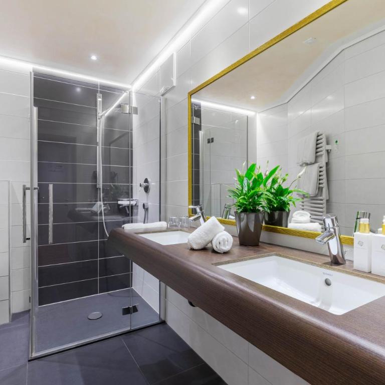 Boutique Hotel ANYBODY - Suite mit 2 Schlafzimmern - 9
