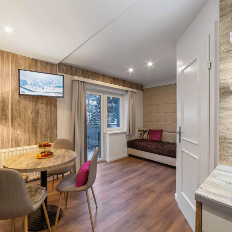 Boutique Hotel ANYBODY - Suite mit 2 Schlafzimmern - 3