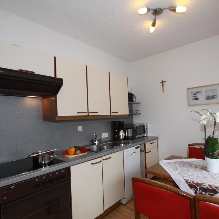 Apart Anna - Apartment mit 1 Schlafzimmer und Balkon - 11