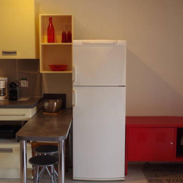 studio avec climatisation WIFI parking piscine - Appartement 2 Chambres - 7