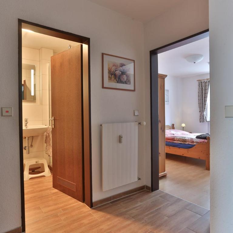 FeWo Alpenfreude mit Hallenbad - Apartment with Balcony - 20