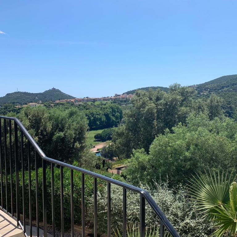 Villa Grand Baie - Studio "Mimosa" with Partial Sea View - 9