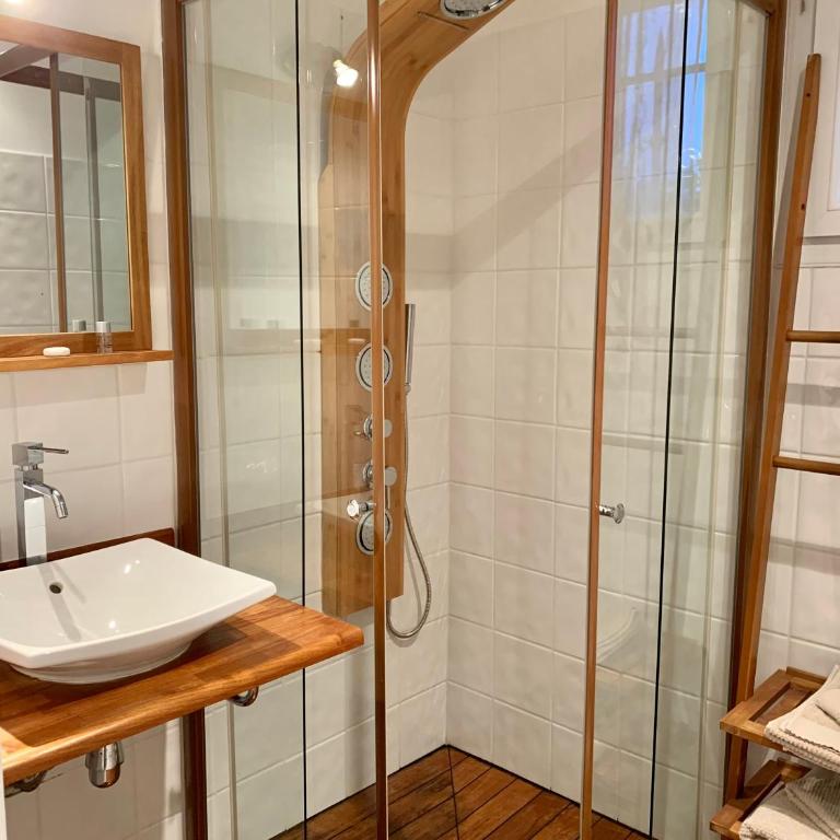 Villa fiora chambre - Habitación Doble Deluxe con ducha - 3