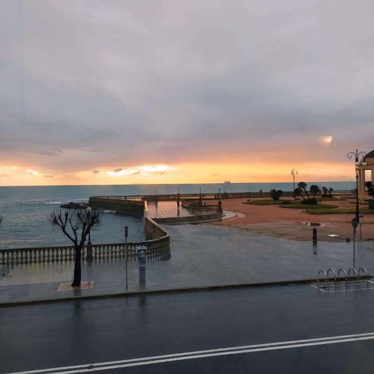 SUNSET LOFT La migliore vista della città - Studio with Sea View - 12