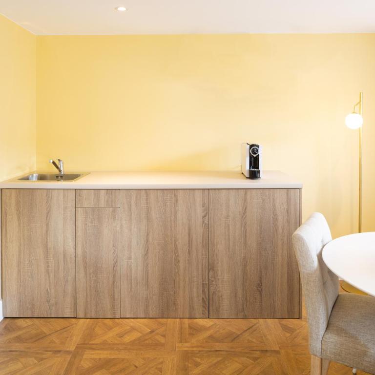 Appart hôtel Maison Montgrand-Vieux Port - Appartement de Luxe avec Terrasse (2-4 Adultes) - 4