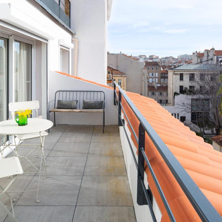Appart hôtel Maison Montgrand-Vieux Port - Appartement de Luxe avec Terrasse (2-4 Adultes) - 3