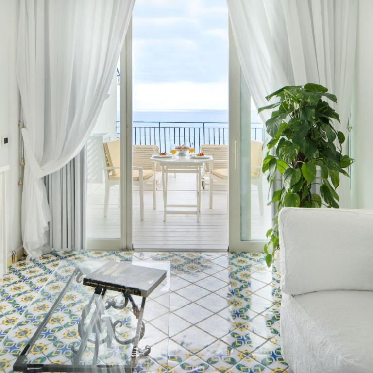 Hotel Santa Caterina - Garden area sea view Suite - 3