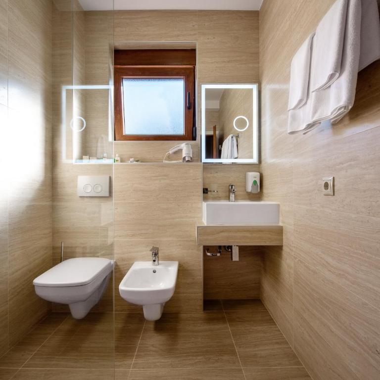 Santorini Apart - Family Suite with Balcony - 7