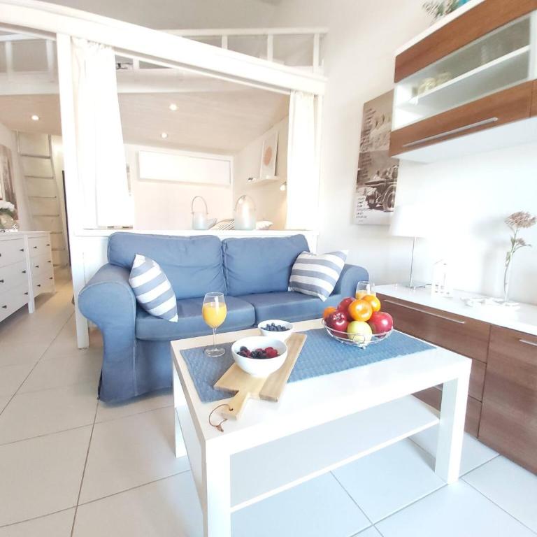 Central Apartment With Sea Views - Casa - 8