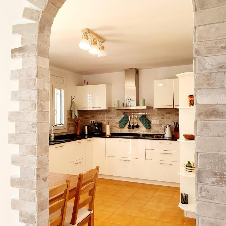 New holiday house "Casa miAlina" with private pool, 300m to beach - Casa de 3 dormitorios - 48