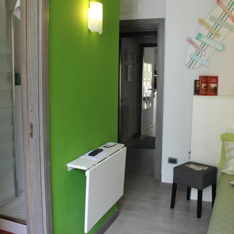 B&B Carolina Napoli-Vomero - Camera Singola con Balcone e Bagno Privato - 1