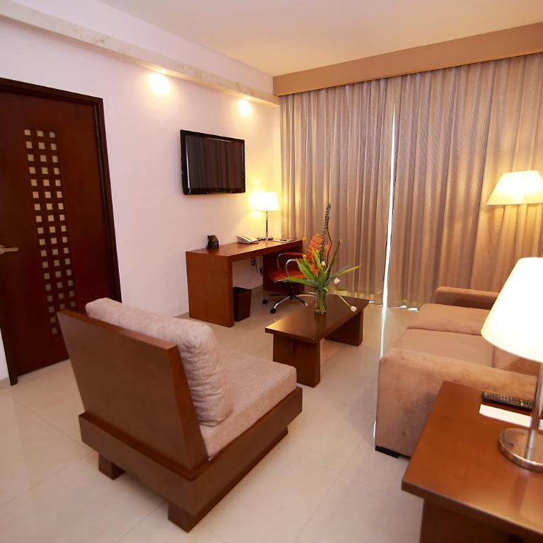 Wyndham Merida - Junior Suite with Balcony - 2