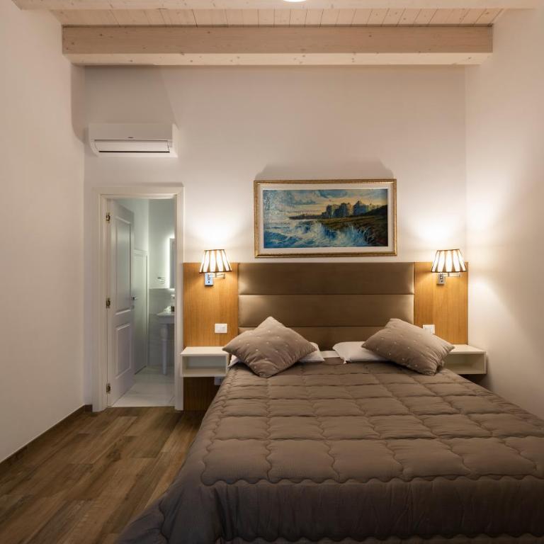 B&B Palazzo San Michele - Camera Superior Matrimoniale/Doppia con Letti Singoli con Vista Città - 2
