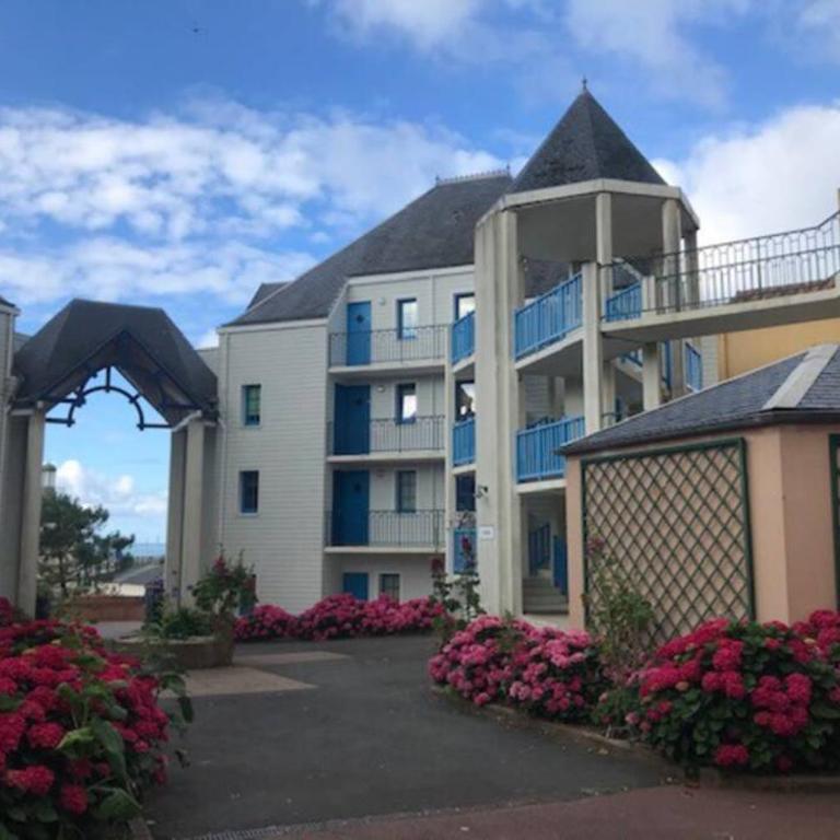 Grand appartement avec vue sur la mer et 2 terrasses - Two-Bedroom Apartment - 30