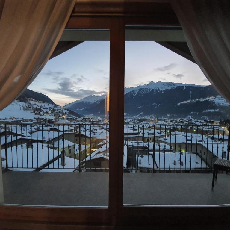 Appartamento Centro Storico - Appartamento con 2 Camere da Letto e con Vista Montagna - 4