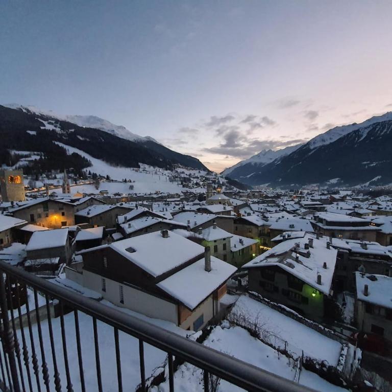Appartamento Centro Storico - Appartamento con 2 Camere da Letto e con Vista Montagna - 7