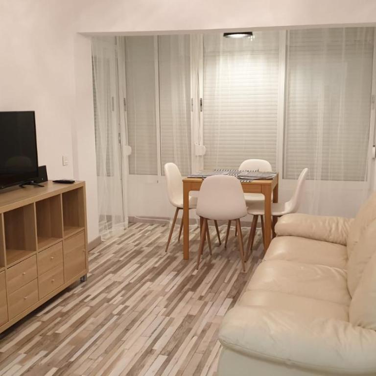 Apartamento Plaza Manila - Two-Bedroom Apartment - 2