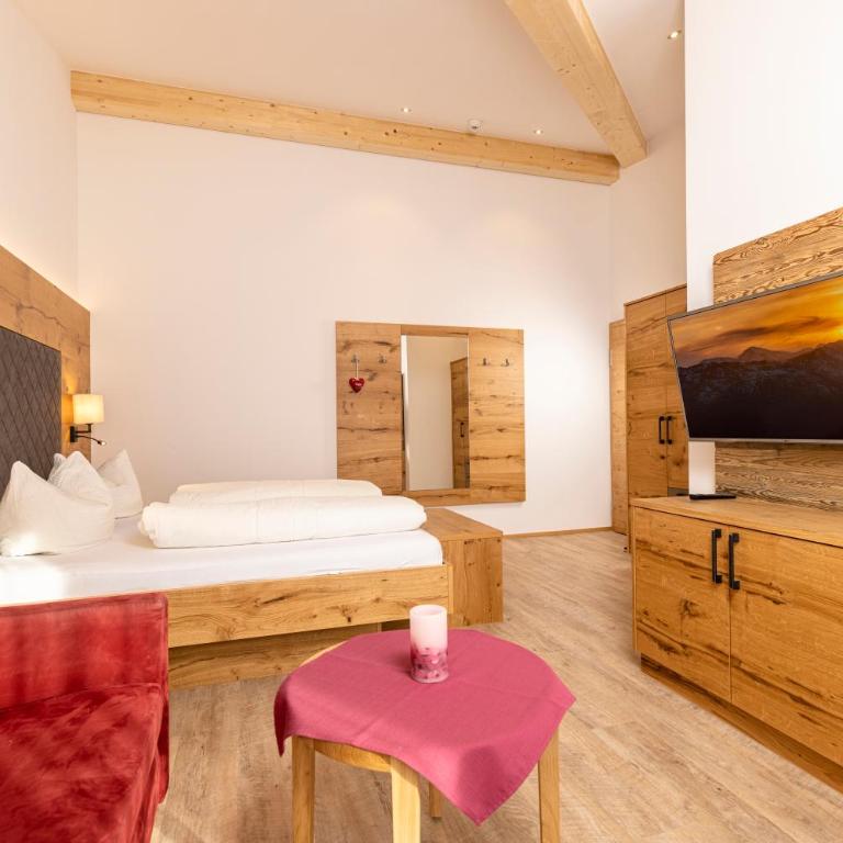Appartement Pension Auhof - Deluxe Room (2 Adults + 1 Child) - 2