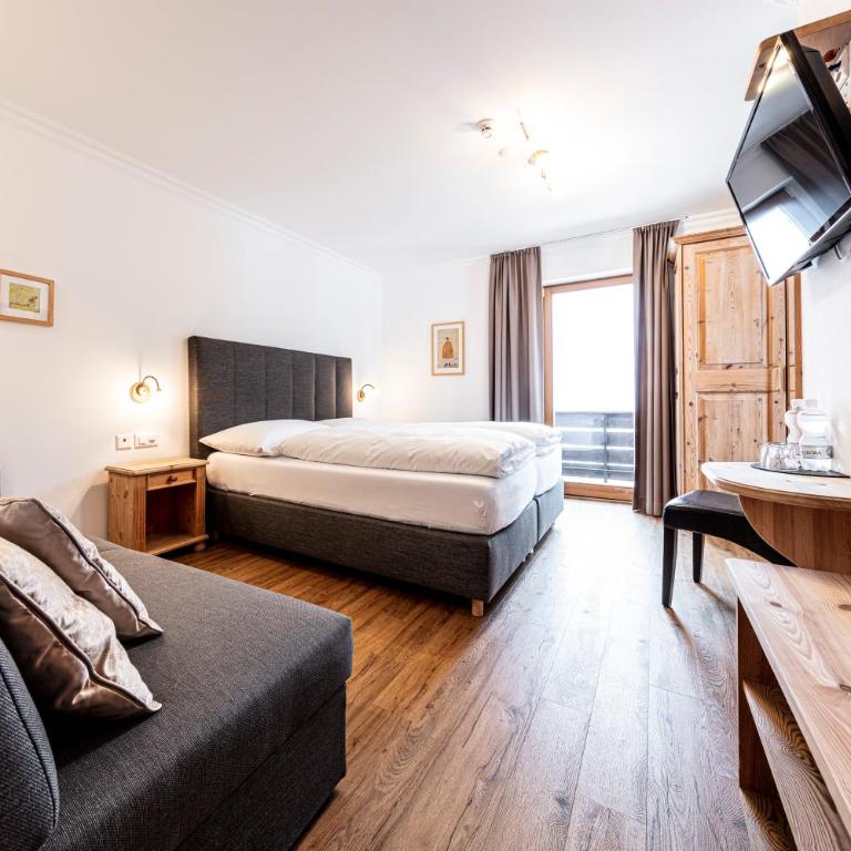 Hotel Filli - Doppelzimmer mit Balkon - 4