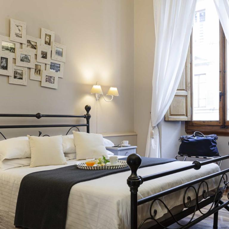 B&B Prestigia Rooms - Double Room with Private External Bathroom - 2