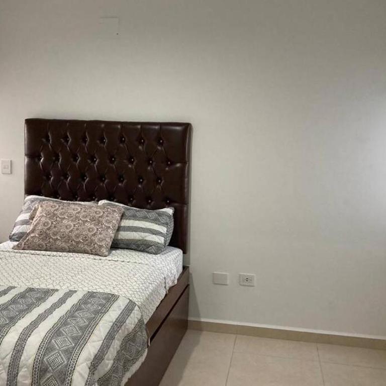 Preciosa Enjoyable Casa 12 Personas Alberca Playa Coto 24H - Three-Bedroom House - 24