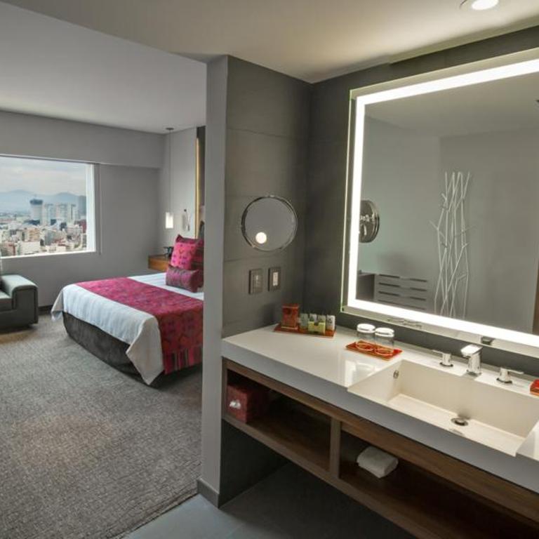Presidente InterContinental Mexico City by IHG - King Room with City View - 5