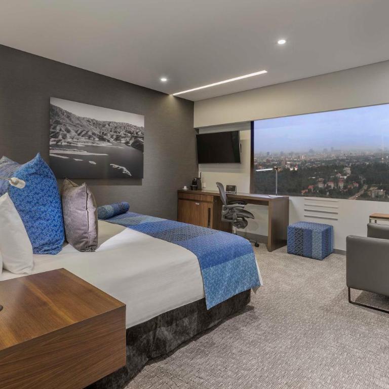 Presidente InterContinental Mexico City by IHG - Club King Room with Chapultepec View - 1