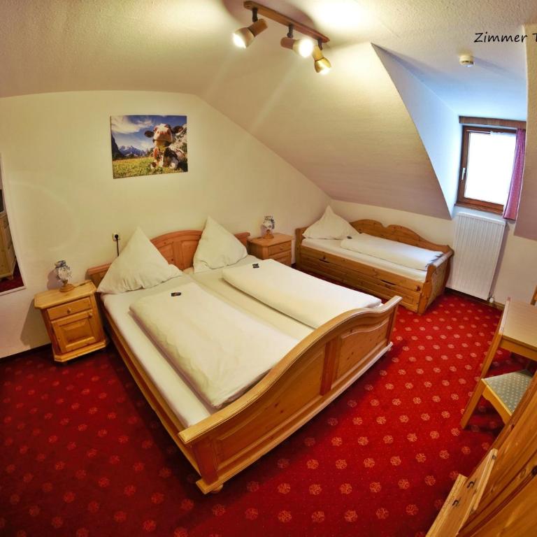 Gästehaus Siegllehen in Schönau am Königssee - Familienzimmer mit Bad - 2