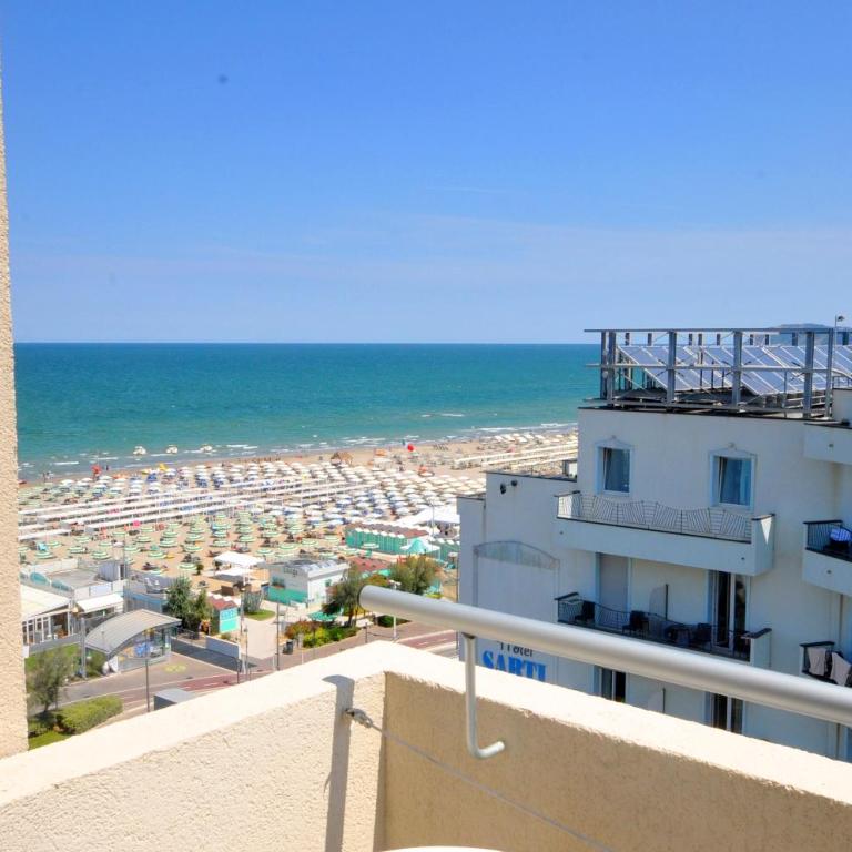 Hotel Baltic Riccione-Fronte Mare - Economy Double Room with Side Sea View - 2