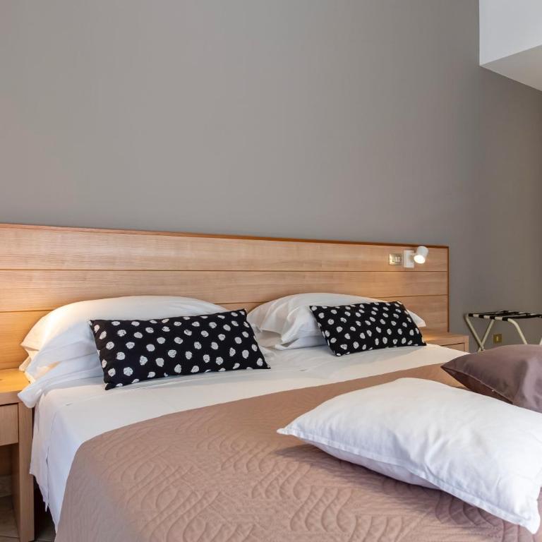 Hotel Mocambo Riccione CENTRALISSIMO AL MARE - Superior Double Room - 3