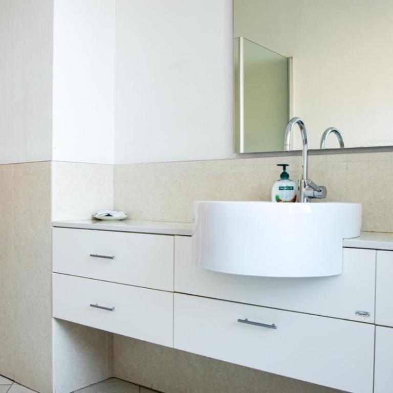 Villa Anita Rooms - Camera Matrimoniale Budget con Bagno in Comune - 9